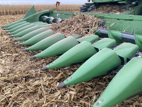 2012 John Deere 612C Header Corn Head