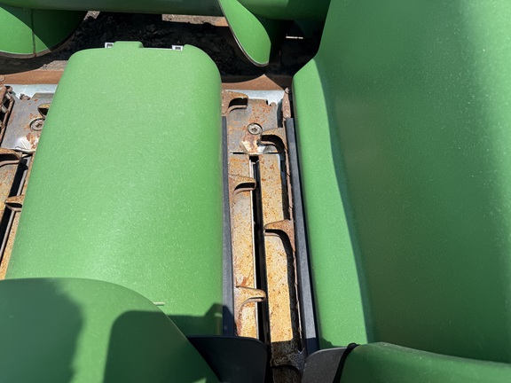 2012 John Deere 612C Header Corn Head