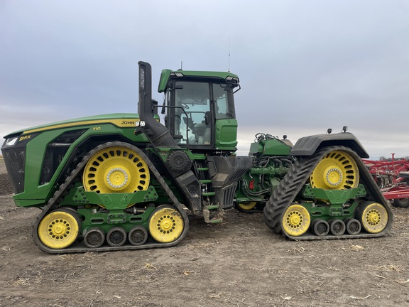 2025 John Deere 9RX 710 Tractor Rubber Track