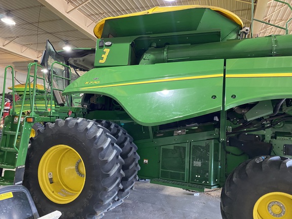 2023 John Deere S770 Combine