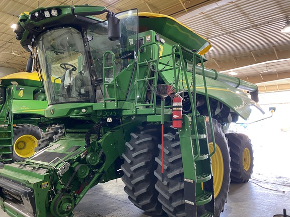 2023 John Deere S770 Combine