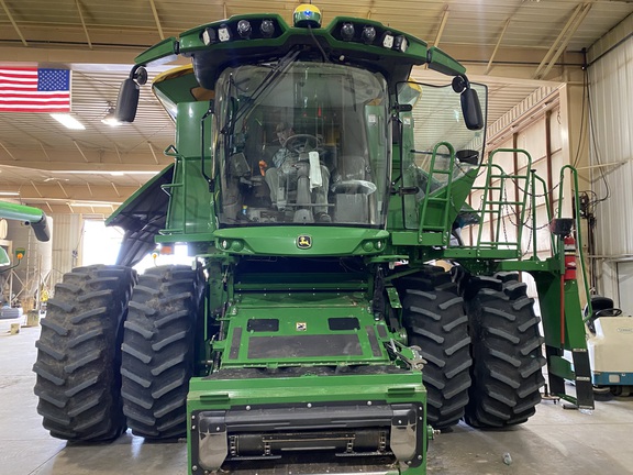 2023 John Deere S770 Combine
