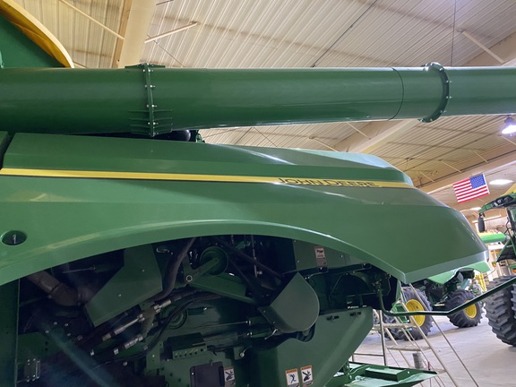 2023 John Deere S770 Combine