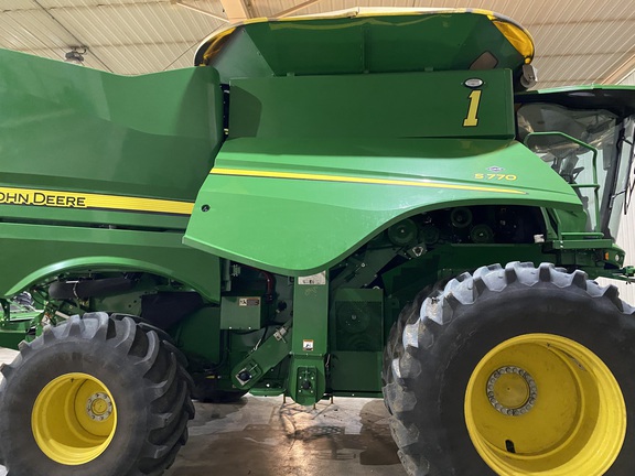 2023 John Deere S770 Combine