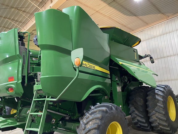 2023 John Deere S770 Combine