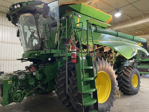 2023 John Deere S770 Combine