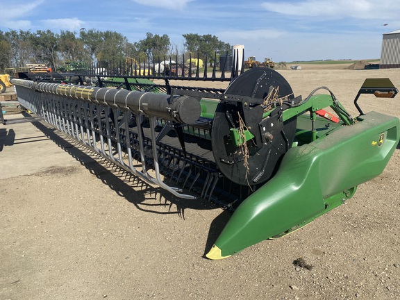 2023 John Deere RD40F Header Combine