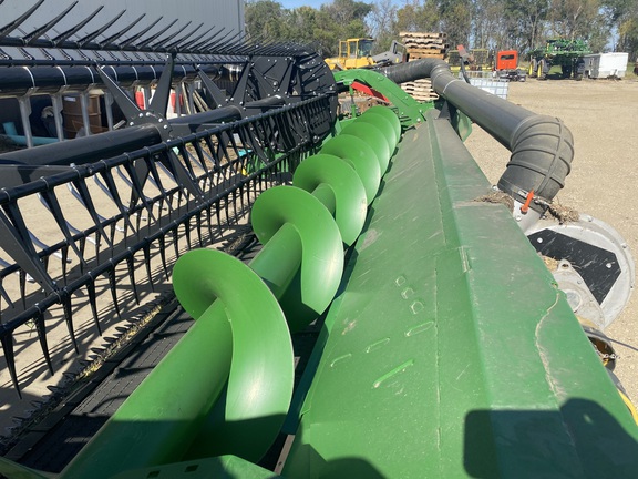 2023 John Deere RD40F Header Combine