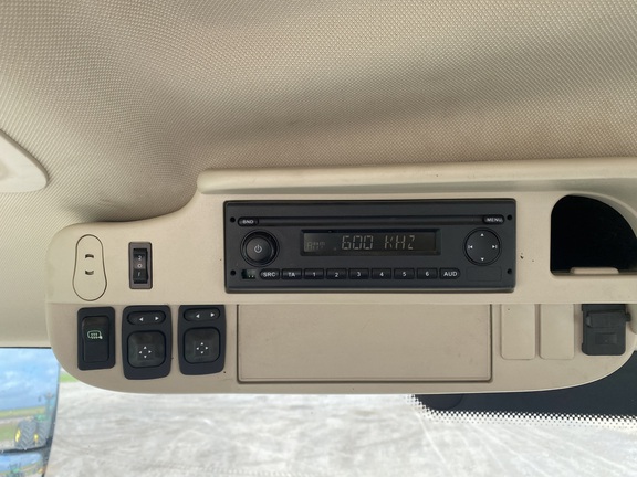 2021 John Deere 6175R Tractor