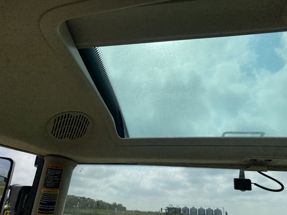 2021 John Deere 6175R Tractor