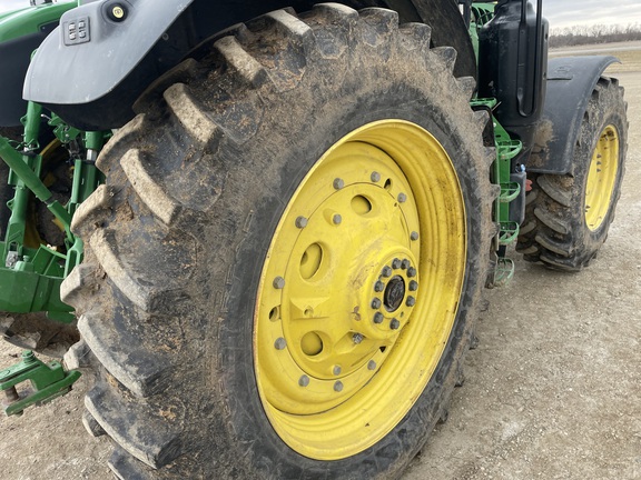 2021 John Deere 6175R Tractor