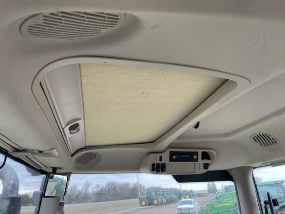 2021 John Deere 6175R Tractor