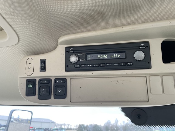 2021 John Deere 6175R Tractor