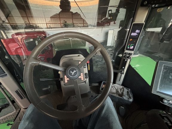 2021 John Deere 9520R Tractor 4WD