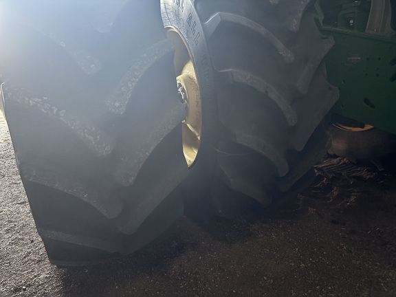 2021 John Deere 9520R Tractor 4WD