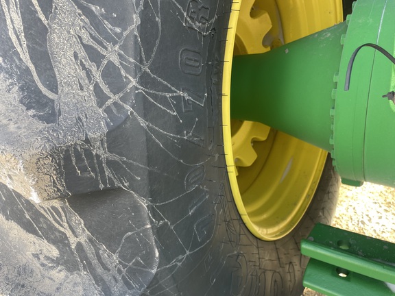 2021 John Deere 9520R Tractor 4WD