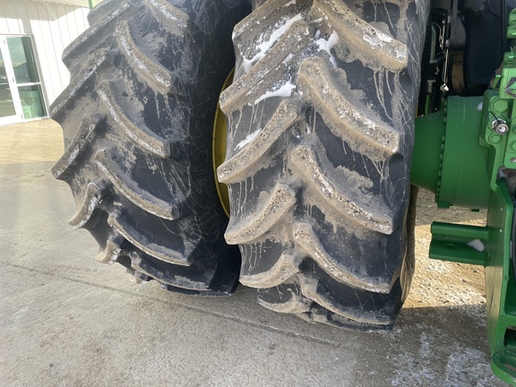 2021 John Deere 9520R Tractor 4WD