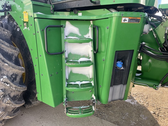 2021 John Deere 9520R Tractor 4WD