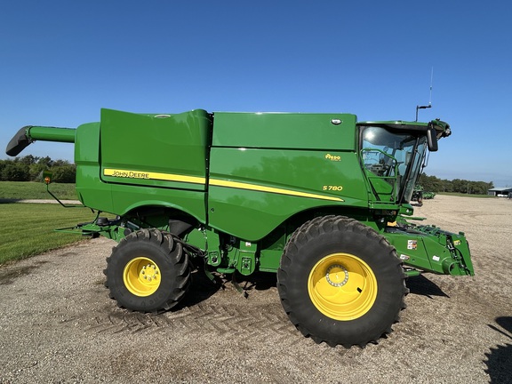 2024 John Deere S780 Combine