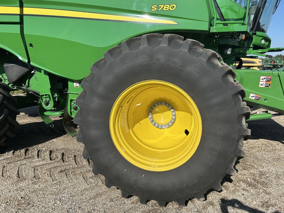 2024 John Deere S780 Combine