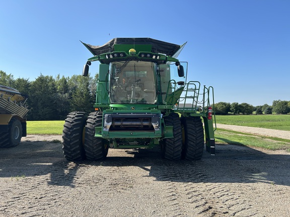 2024 John Deere S780 Combine