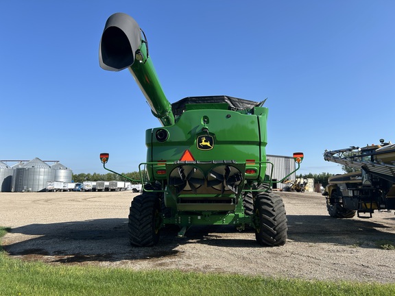 2024 John Deere S780 Combine