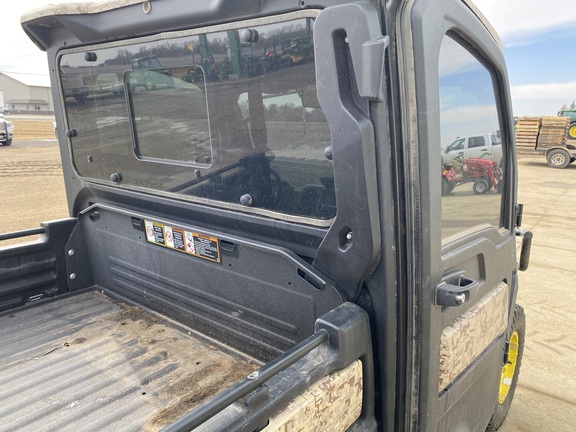 2022 John Deere XUV 835R ATV