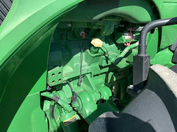 2014 John Deere 8370R Tractor