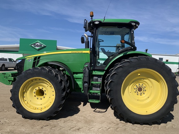 2014 John Deere 8370R Tractor