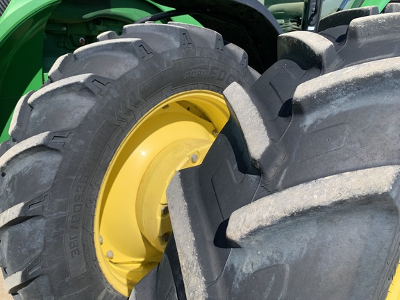 2014 John Deere 8370R Tractor