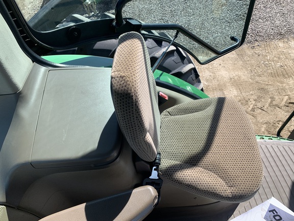 2014 John Deere 8370R Tractor