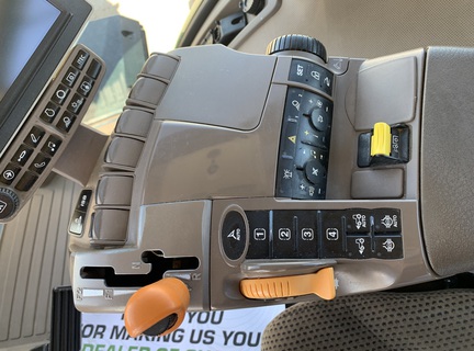 2014 John Deere 8370R Tractor