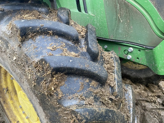 2022 John Deere 6175R Tractor