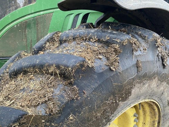 2022 John Deere 6175R Tractor