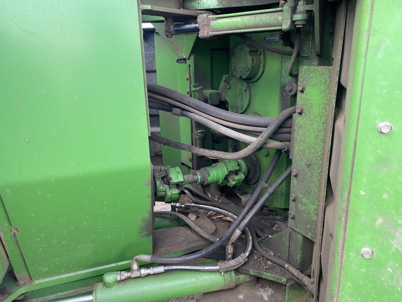 1995 John Deere 8770 Tractor 4WD