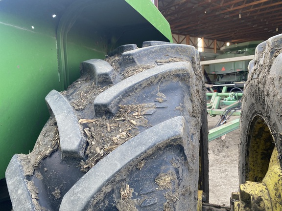 1995 John Deere 8770 Tractor 4WD