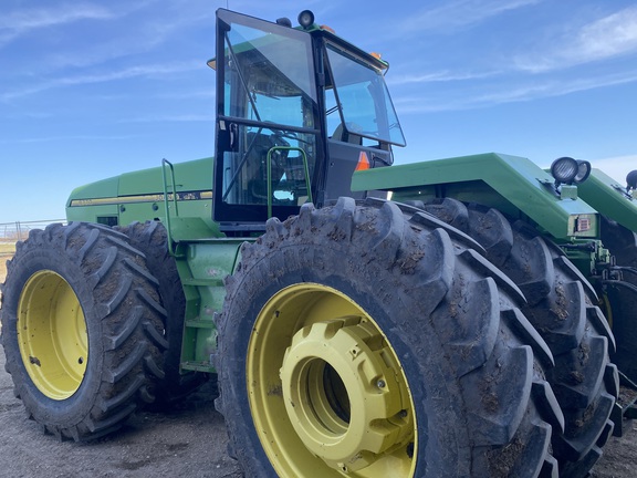 1995 John Deere 8770 Tractor 4WD