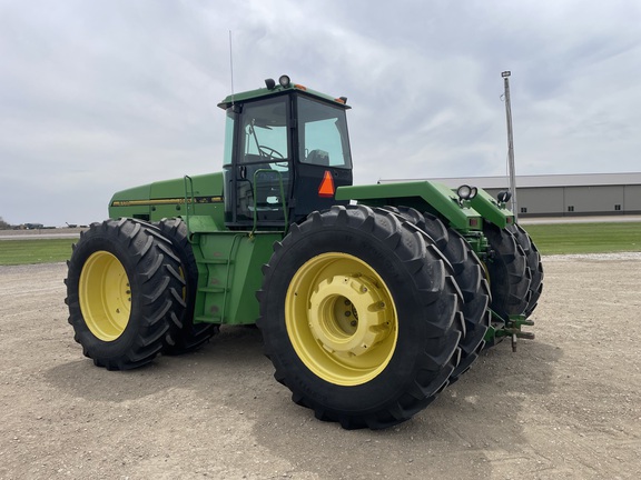 1995 John Deere 8770 Tractor 4WD
