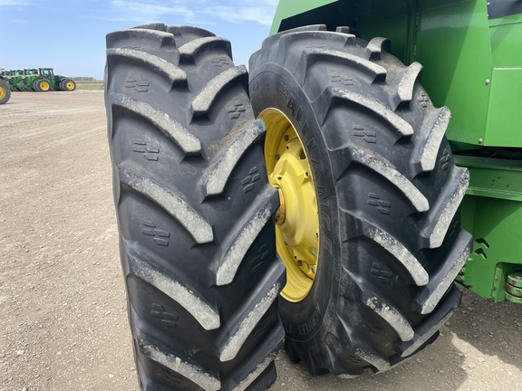 1995 John Deere 8770 Tractor 4WD