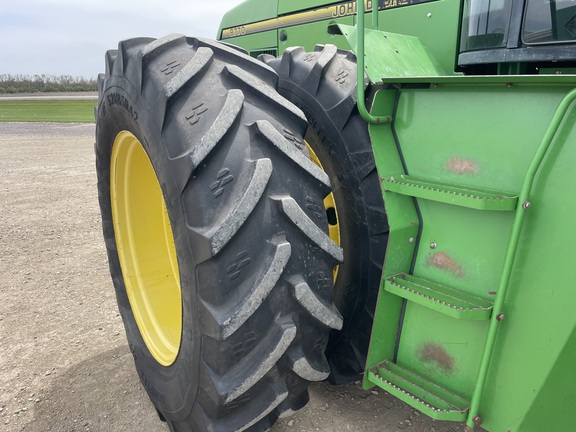 1995 John Deere 8770 Tractor 4WD