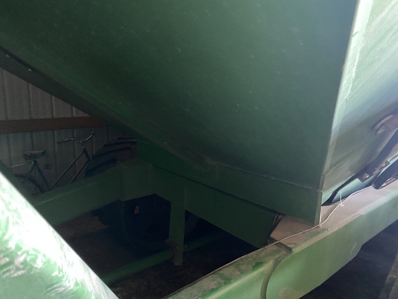2013 J&M 1326-22 Grain Cart
