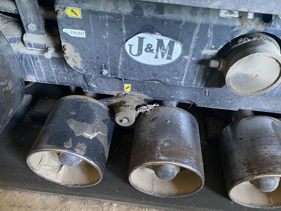 2013 J&M 1326-22 Grain Cart