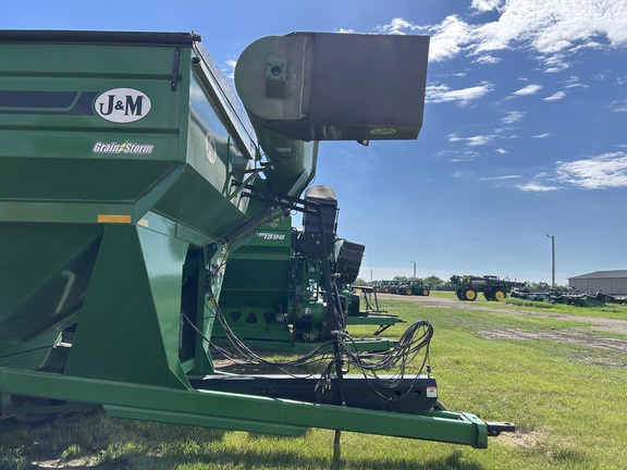 2013 J&M 1326-22 Grain Cart