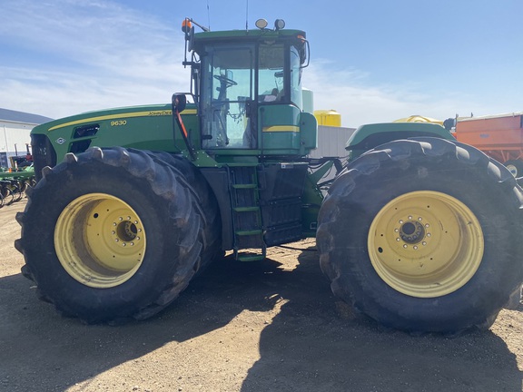 2011 John Deere 9630 Tractor 4WD