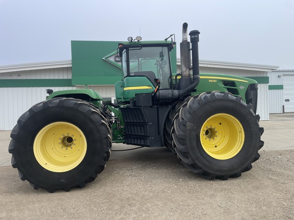 2011 John Deere 9630 Tractor 4WD