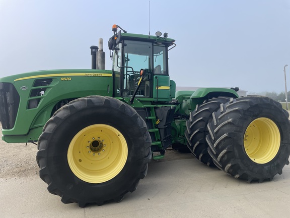 2011 John Deere 9630 Tractor 4WD
