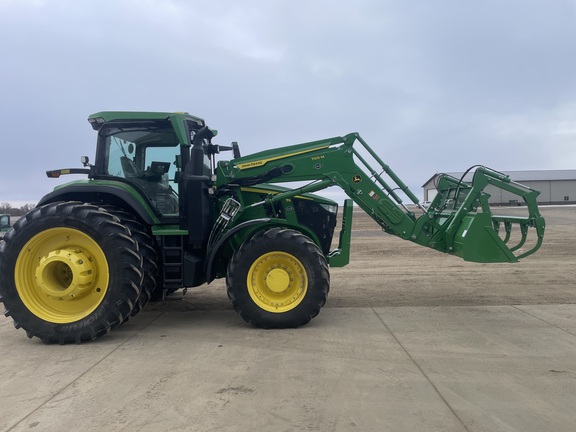 2024 John Deere 7R 210 Tractor