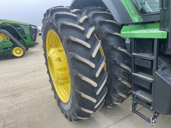 2024 John Deere 7R 210 Tractor