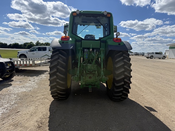 2009 John Deere 7330 Tractor