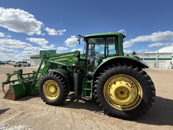 2009 John Deere 7330 Tractor